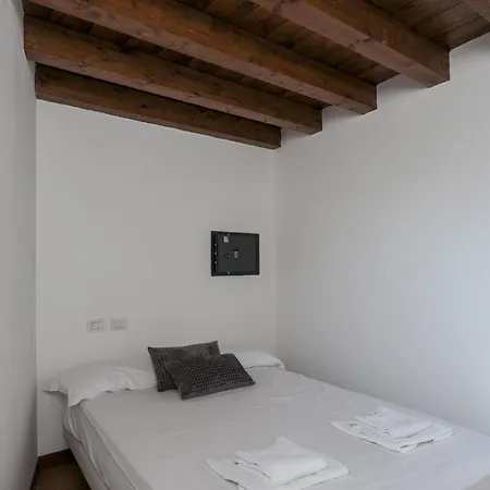 Prázdninový dům Duplex Open Space With Private Courtyard In Center *