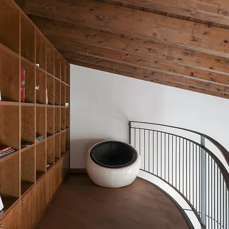 Duplex Open Space With Private Courtyard In Center Desenzano del Garda