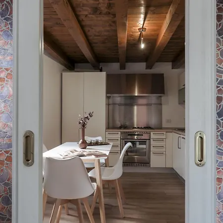 Duplex Open Space With Private Courtyard In Center Prázdninový dům