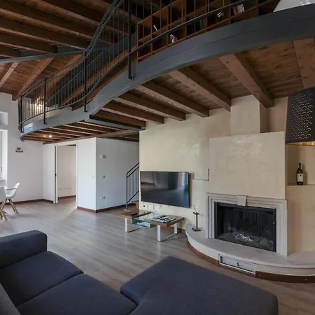 Duplex Open Space With Private Courtyard In Center * Desenzano del Garda